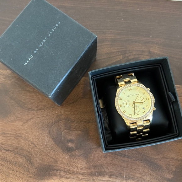 Marc Jacobs Women's Henry Crystal Gold-Tone Watch in Original Box - Picture 10 of 11
